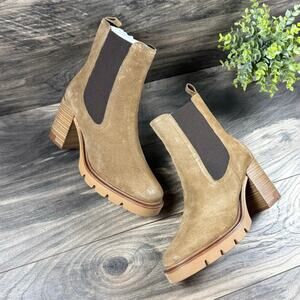 NIB Vintage Foundry Co 10 Penelope Suede Block Heel Chelsea Booties Light Brown